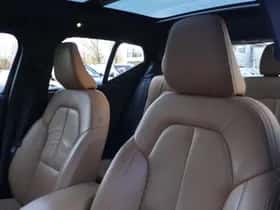 Volvo XC40 thumbnail 7