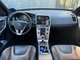 Volvo XC60 thumbnail 2