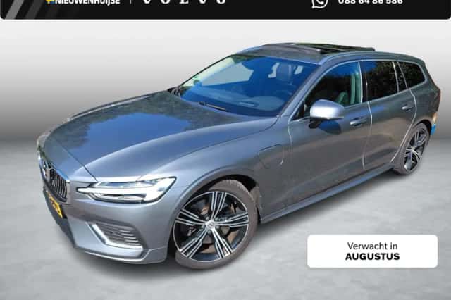 Volvo V60 (2021) thumbnail 1
