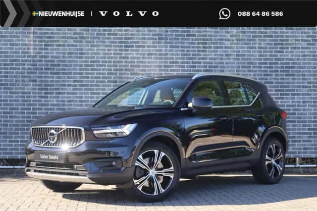 Volvo XC40 (2022) thumbnail 1