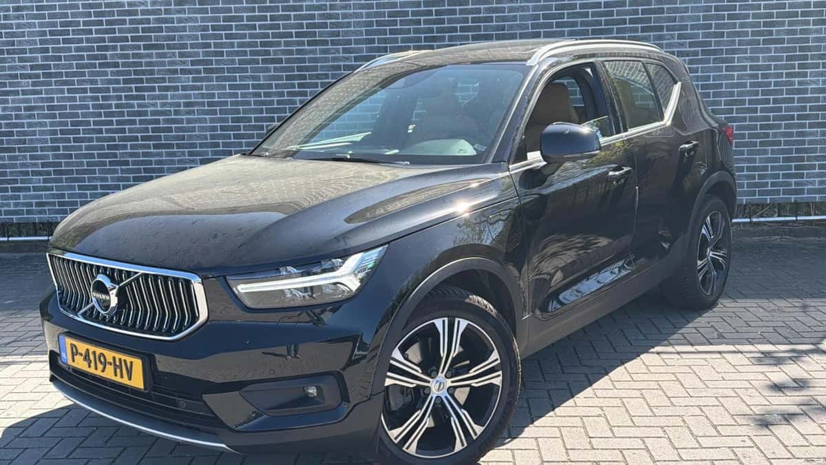 Volvo XC40 — foto 1