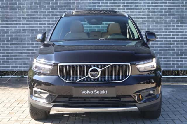 Volvo XC40 (2022) thumbnail 3