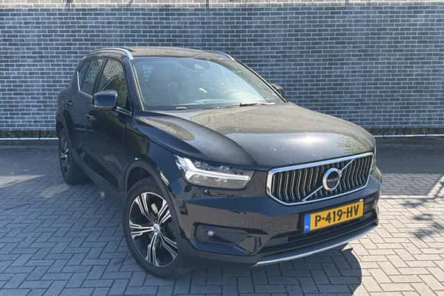 Volvo XC40 (2022) thumbnail 3