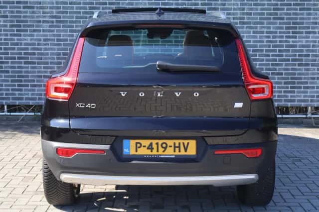 Volvo XC40 (2022) thumbnail 4