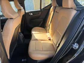 Volvo XC40 thumbnail 6