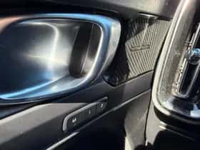 Volvo XC40 thumbnail 7