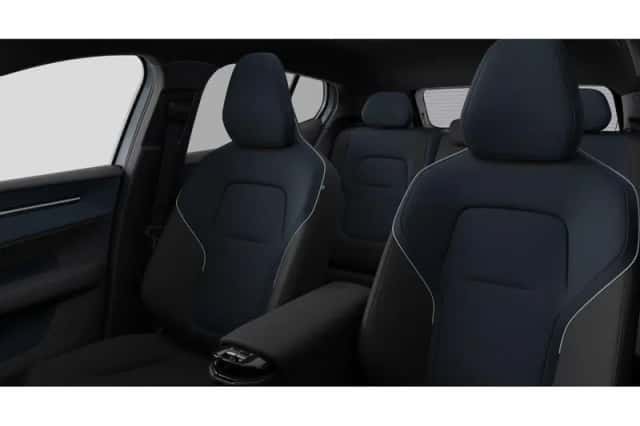 Volvo EX30 (2026) thumbnail 3