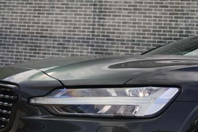 Volvo V60 (2022) thumbnail 5