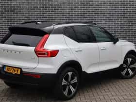 Volvo XC40 thumbnail 2