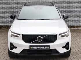 Volvo XC40 thumbnail 3