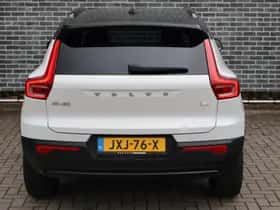 Volvo XC40 thumbnail 4