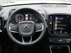 Volvo XC40 thumbnail 8