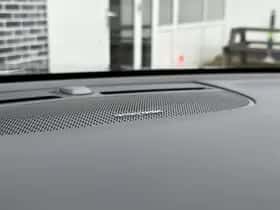 Volvo EX40 thumbnail 18