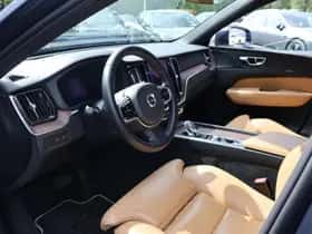 Volvo XC60 (2022) thumbnail 12