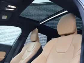 Volvo XC60 (2022) thumbnail 4