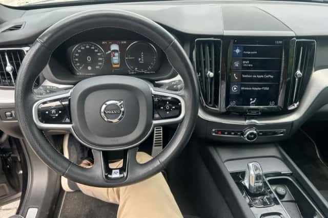 Volvo XC60 (2018) thumbnail 5