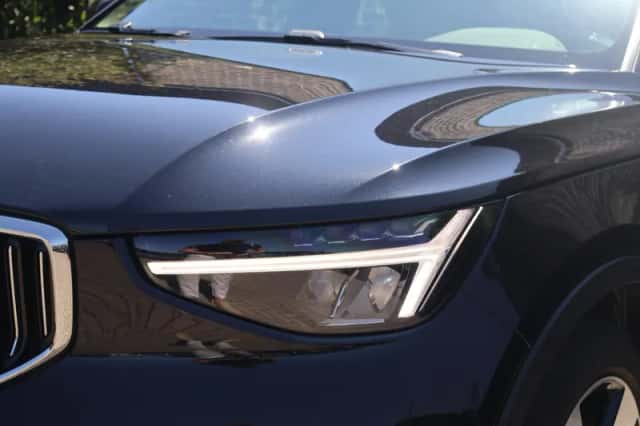 Volvo XC40 (2023) thumbnail 5