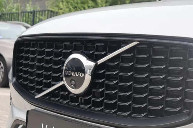 Volvo XC60 (2025) thumbnail 5