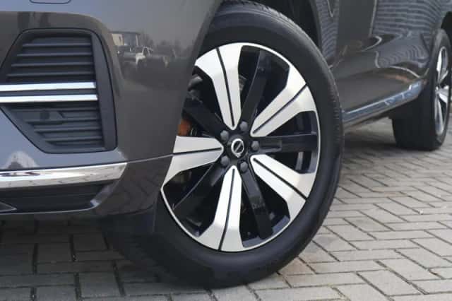 Volvo XC60 (2023) thumbnail 5