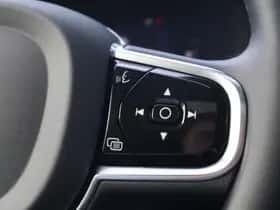 Volvo XC60 thumbnail 10