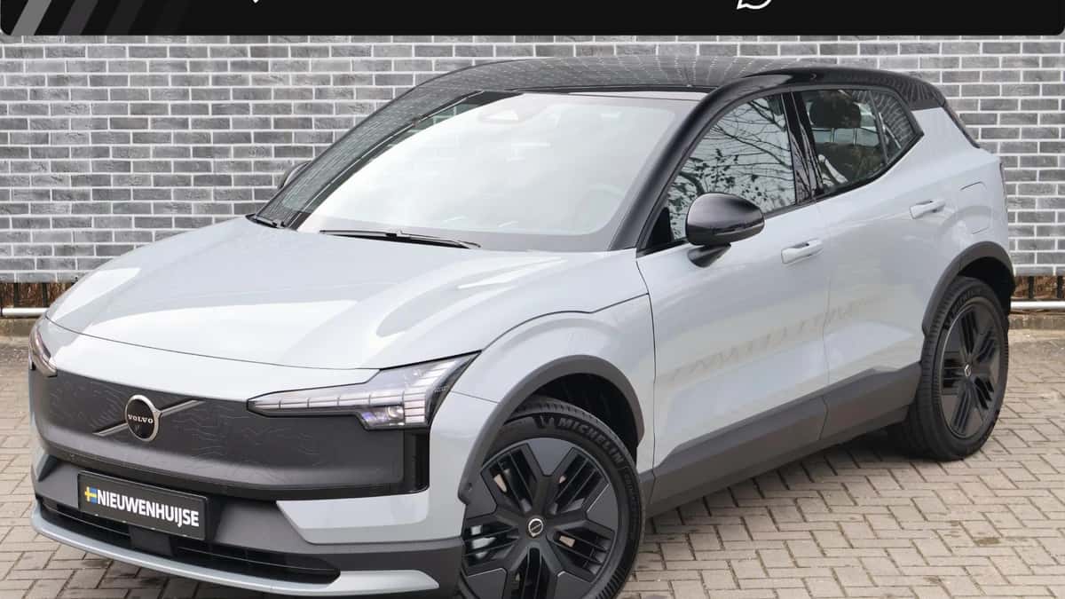 Volvo EX30 — foto 1
