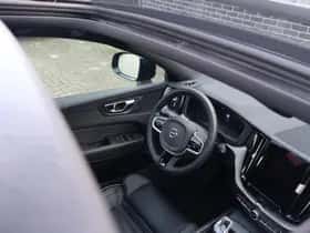 Volvo XC60 thumbnail 9