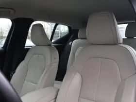 Volvo XC40 thumbnail 21
