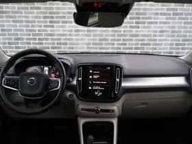 Volvo XC40 thumbnail 7