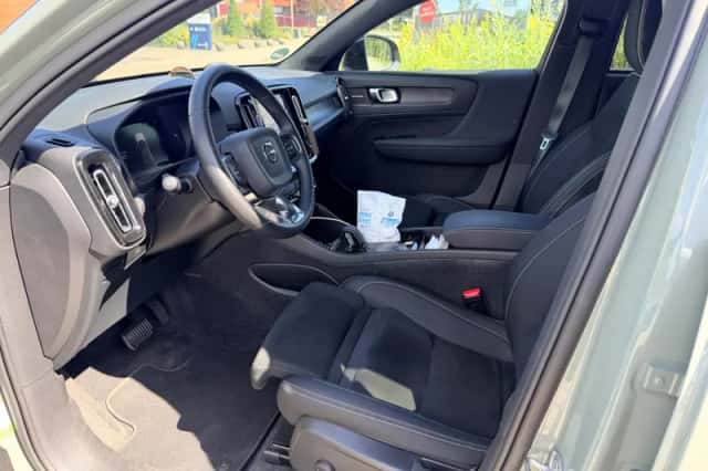 Volvo C40 (2024) thumbnail 6