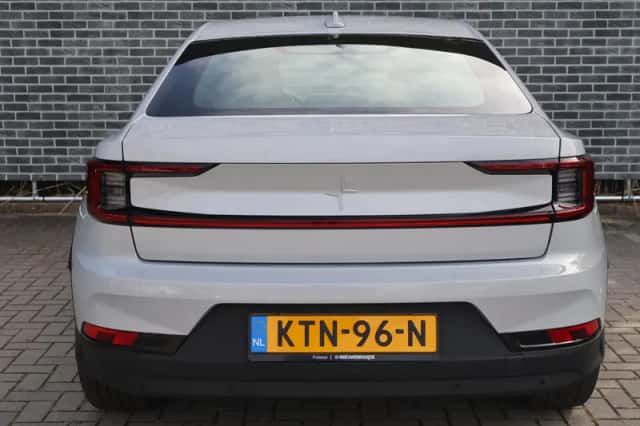 Polestar 2 (2023) thumbnail 4