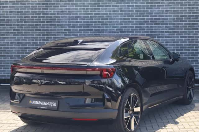 Polestar 4 (2024) thumbnail 2