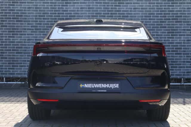 Polestar 4 (2024) thumbnail 4