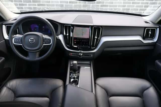 Volvo XC60 (2022) thumbnail 6