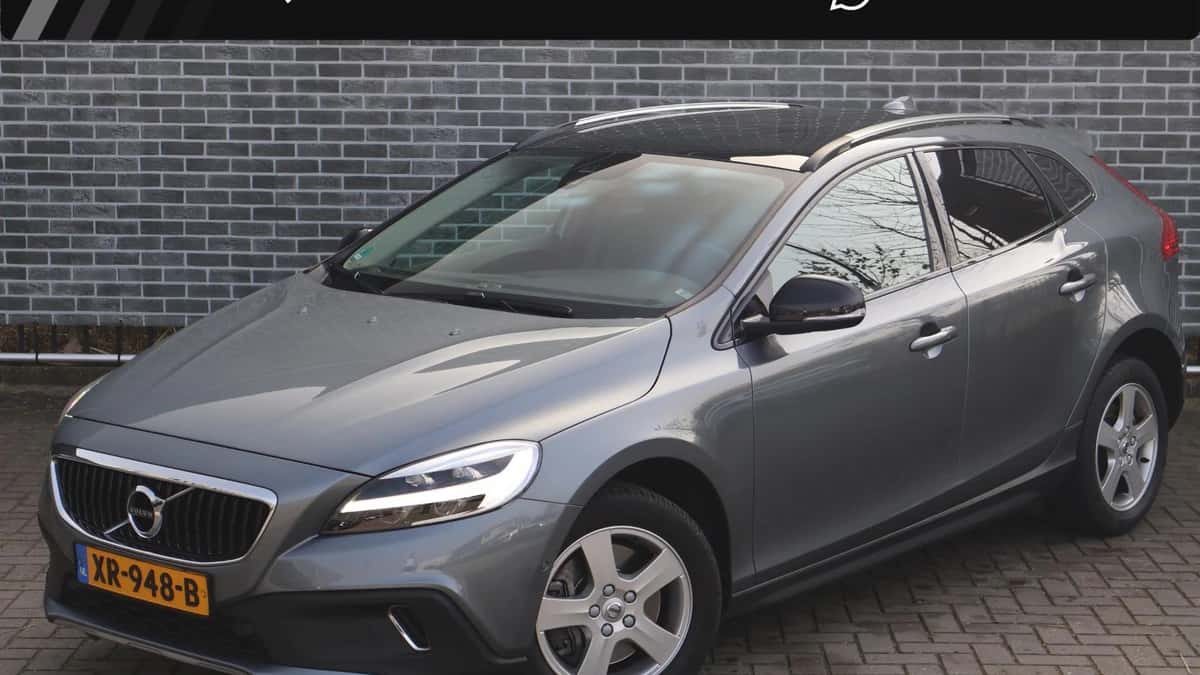 Volvo V40 — foto 1