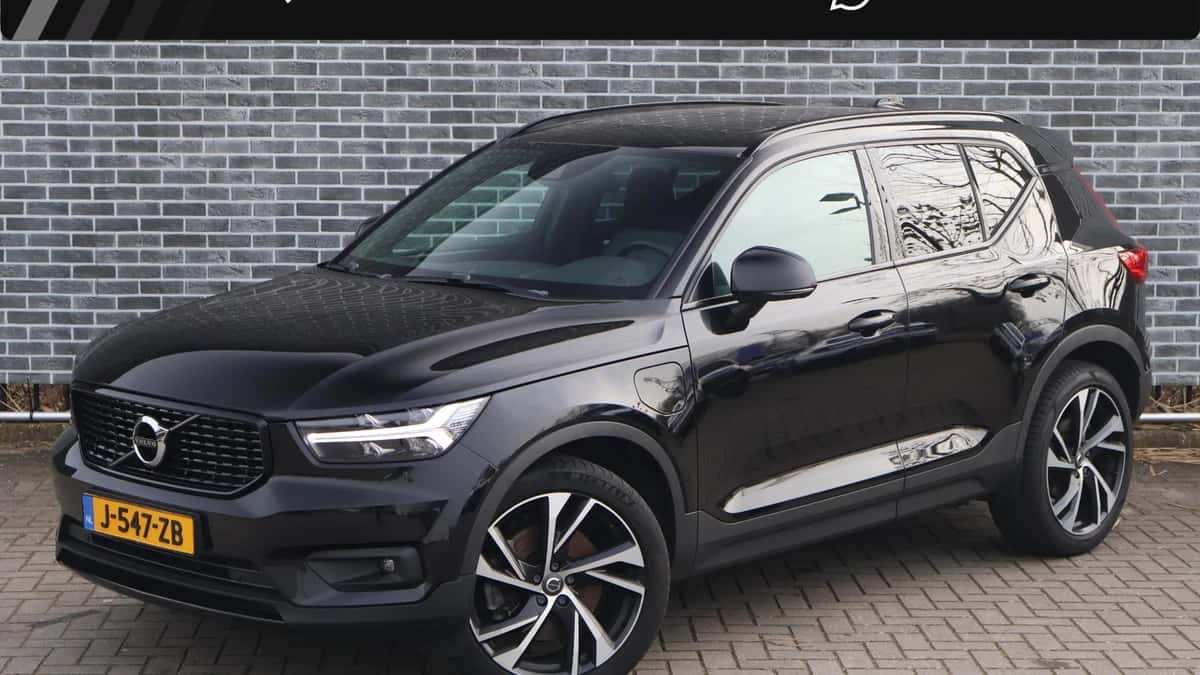 Volvo XC40 — foto 1