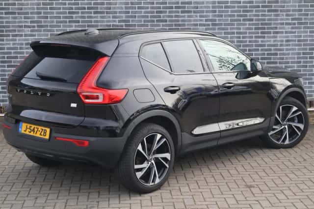 Volvo XC40 (2020) thumbnail 2