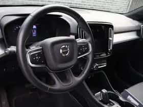 Volvo XC40 thumbnail 9