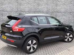 Volvo XC40 (2021) thumbnail 2