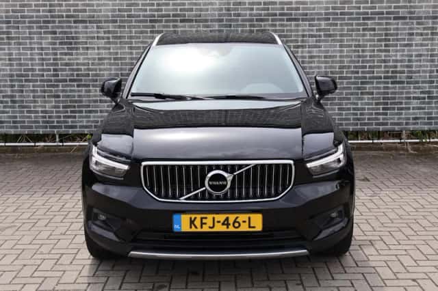 Volvo XC40 (2021) thumbnail 3