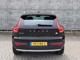 Volvo XC40 (2021) thumbnail 4