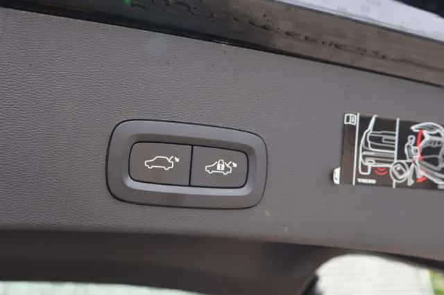 Volvo XC40 (2021) thumbnail 6