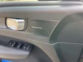Volvo XC40 (2021) thumbnail 9