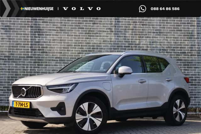 Volvo XC40 (2023) thumbnail 1
