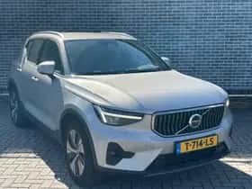 Volvo XC40 thumbnail 3