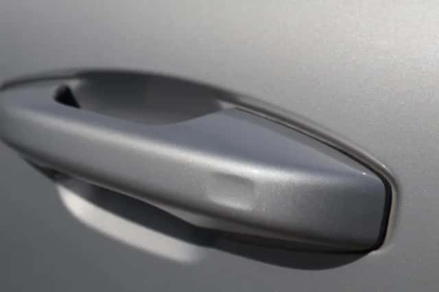 Volvo XC40 (2023) thumbnail 6