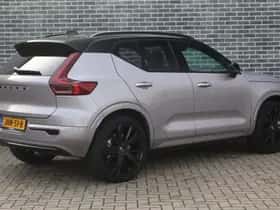 Volvo EX40 thumbnail 2