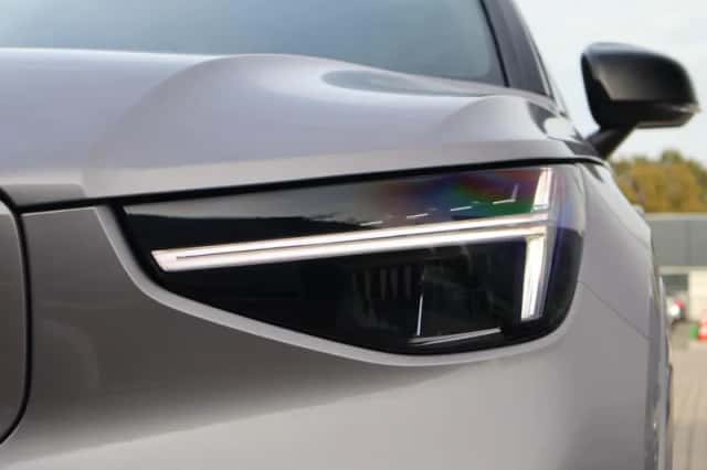 Volvo EX40 (2025) thumbnail 4