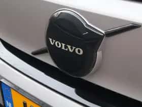 Volvo EX40 thumbnail 5