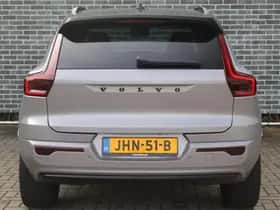 Volvo EX40 thumbnail 6