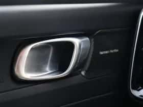 Volvo EX40 thumbnail 9